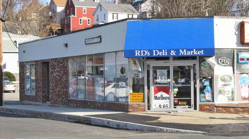 RD’S DELI & MARKET was closed for business on Tuesday. (Gail Lowe Photo)