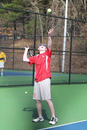 JAMES HANRON, a sophomore, posted a three set win over Stoneham’s Matt Sowyrdy at third singles in Wakefield’s 5-0 shutout yesterday afternoon. Hanron prevailed, 1-6, 7-6 (7-3), 6-4.  (Donna Larsson File Photo)
