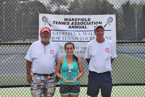 SARAH STUMPF (center) was presented with the 2015 Geoffrey Walter Sportsmanship Award. On the left is John Ludlow and on the right is Bill Conley.